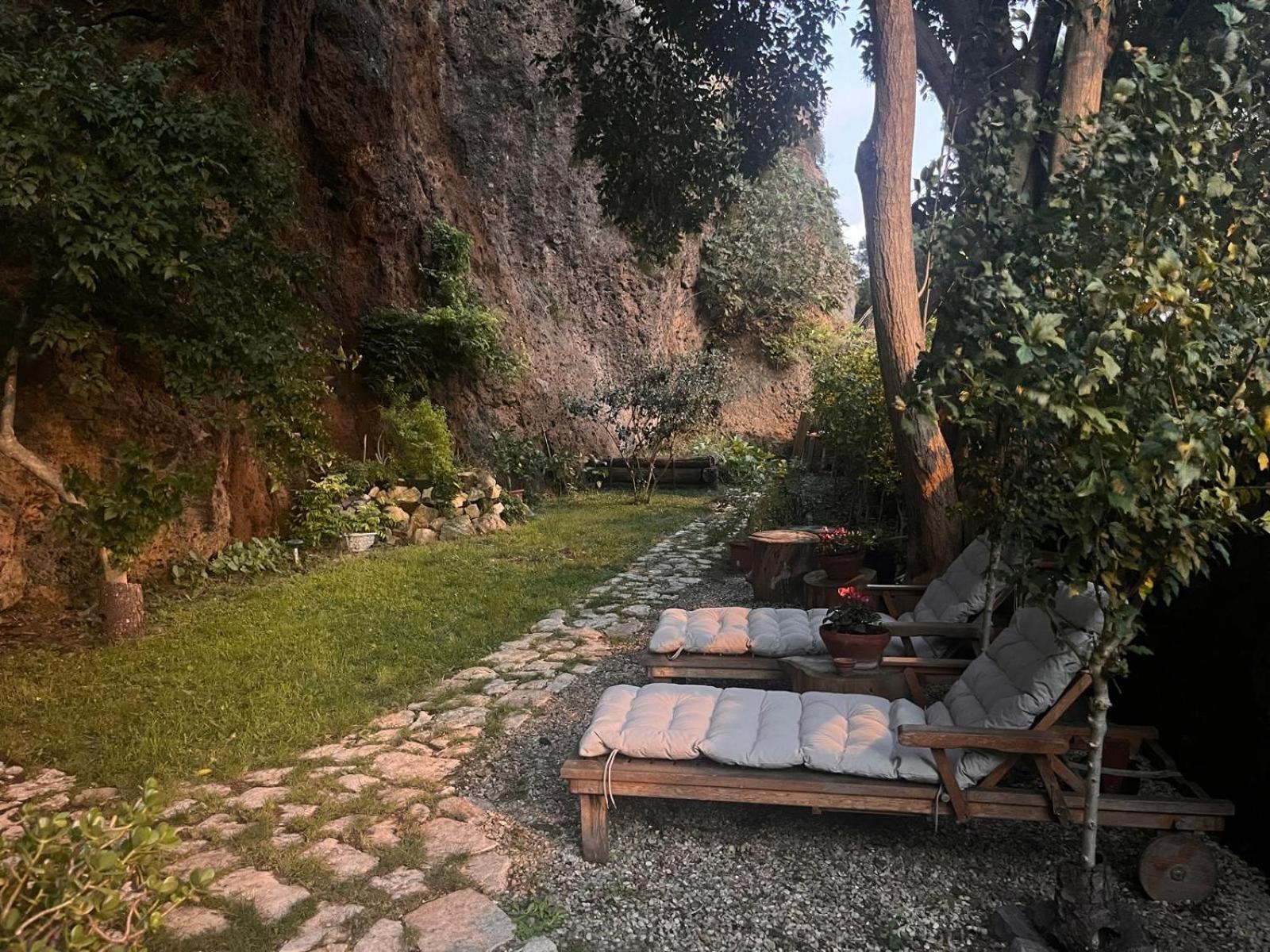 B&B Etruscan Garden Sutri Esterno foto